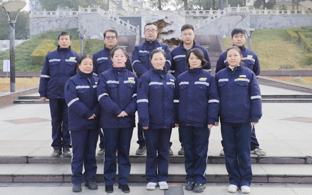 喜報(bào)！全國(guó)表彰，股份公司猇亭片區(qū)電解四班榜上有名！